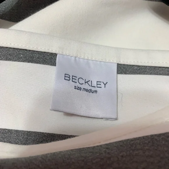 Beckley Gray White Striped Dress Short Sleeve Casual Chic Stretch M